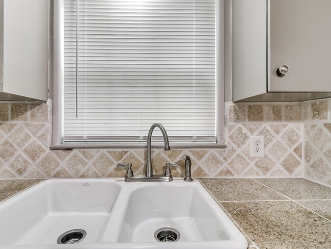 Foto del edificio - 3816 NW 20th St