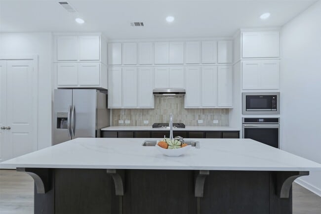 Building Photo - 19722 Riverbed Ln