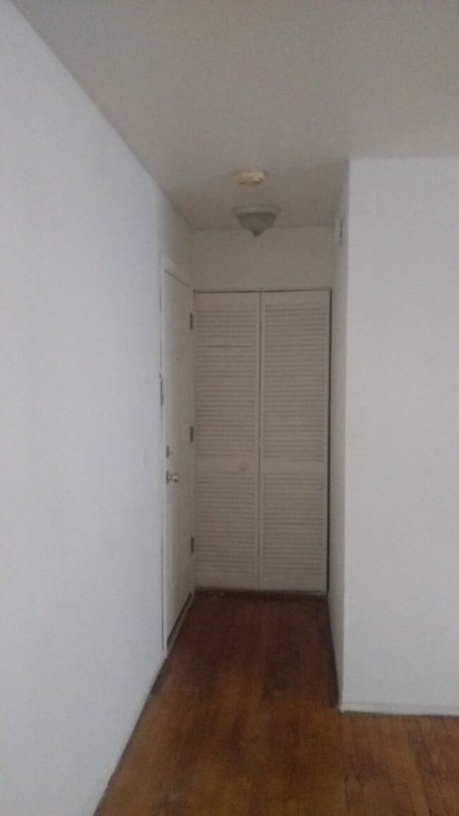 Foto del edificio - 5950 N Kenmore Ave