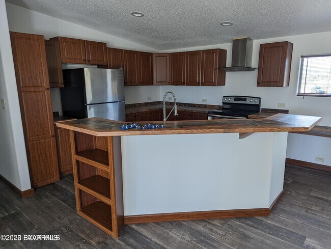 Foto del edificio - 7850 Loma Ln