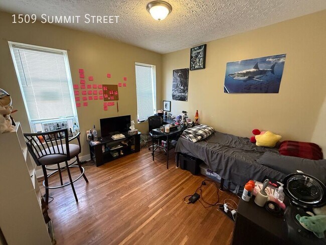 Foto del edificio - 1509 Summit St