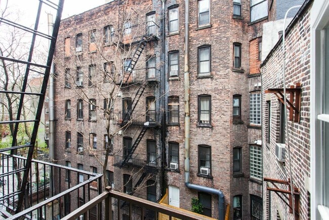 Building Photo - 493 Second Ave (27th & 28th St), #12