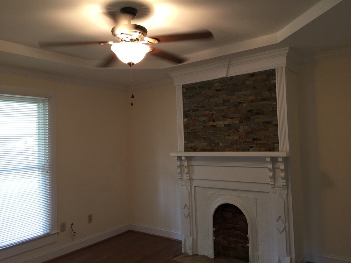 Primary Photo - 223 E Glendale Ave