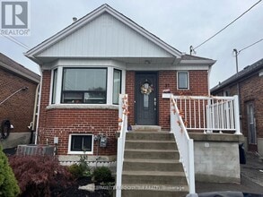Building Photo - 31 Chamberlain Ave