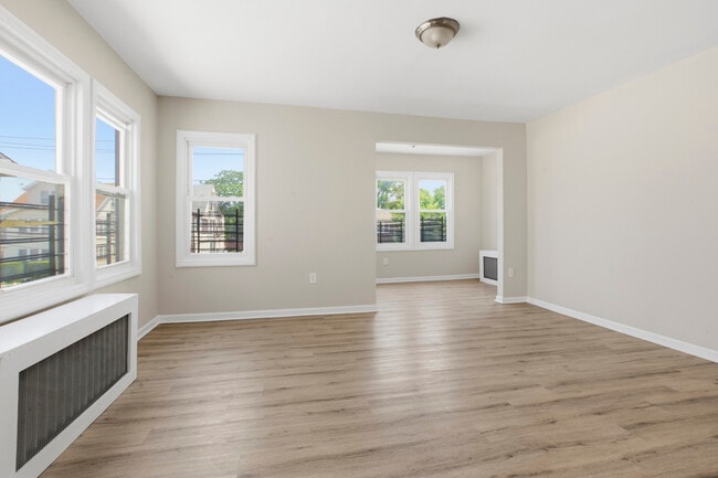 Sala de estar - 323 Myrtle Ave
