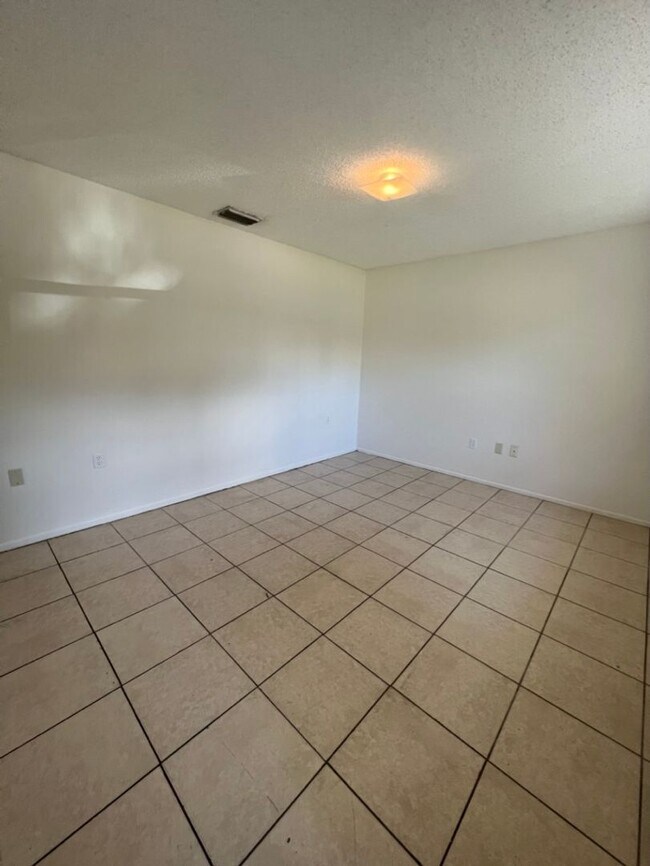 Foto del edificio - 3 Bedroom Home in Bradenton