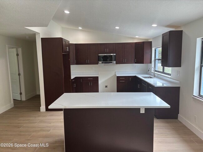 Building Photo - 6335 S Tropical Trail