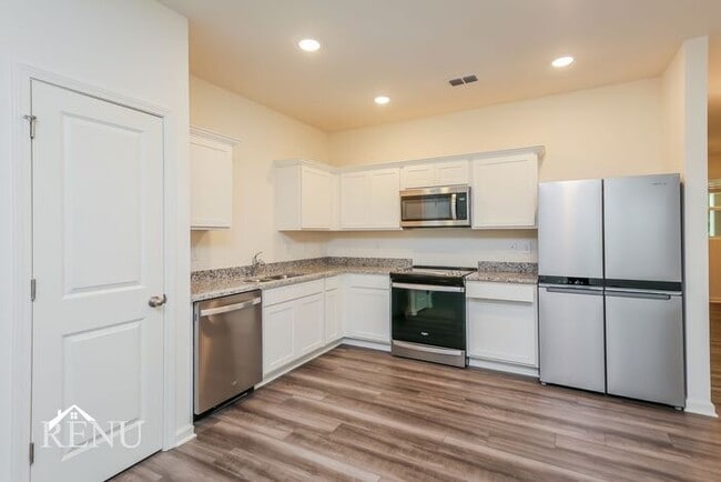 Foto del edificio - 3096 Calcutta St