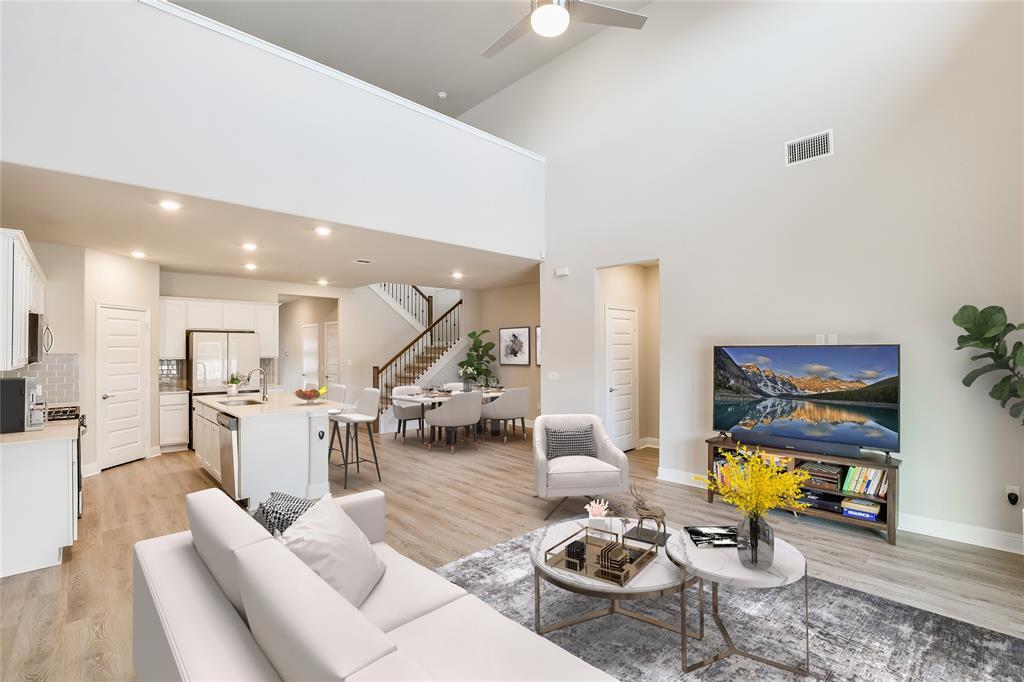 Foto principal - 17817 Bassano Ave
