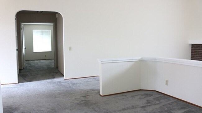 Foto del edificio - 3591 Woodley Dr