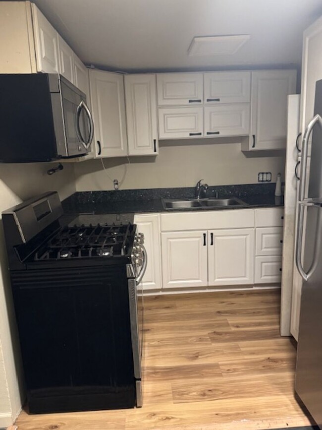 Building Photo - Beautiful Home in Lakewood! Apply Now!