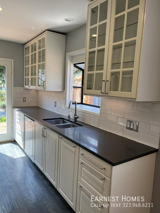 Foto del edificio - 3124 Highland Ave