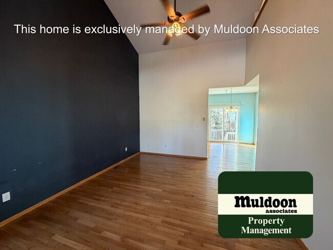 Foto del edificio - Spacious 2 story Home!