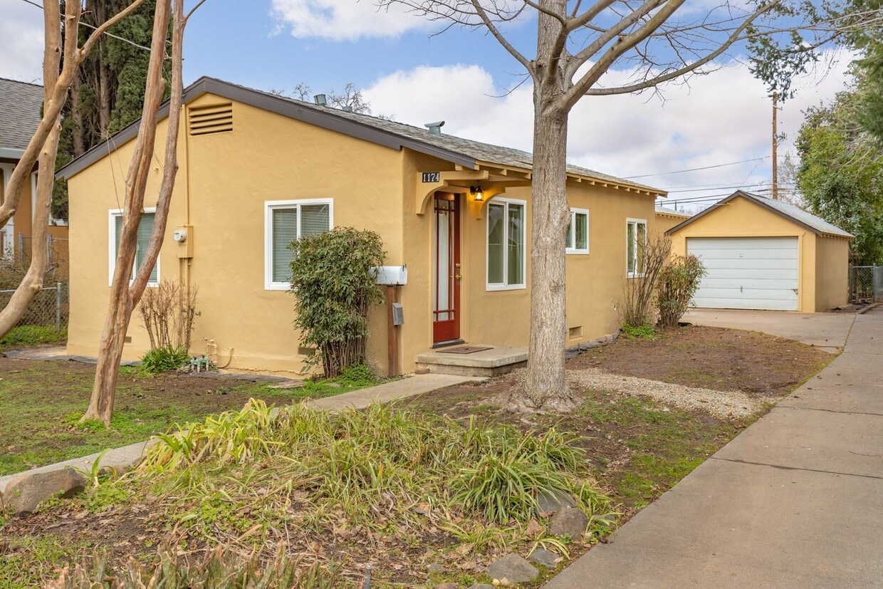 Primary Photo - Charming 3 Bed 2 Bath Home in Chico!