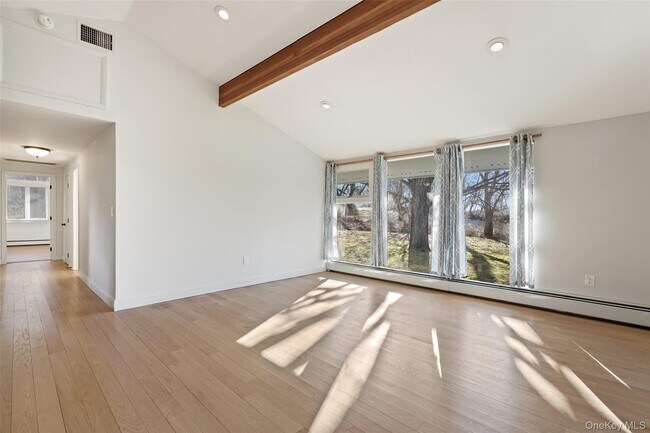 Foto del edificio - 12 Flintlock Ridge Rd