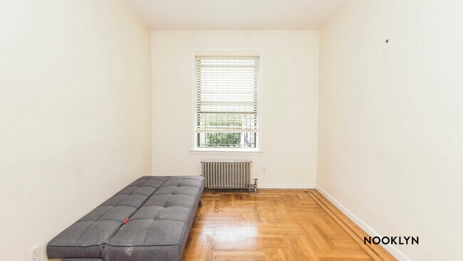 Building Photo - 248 Hewes St