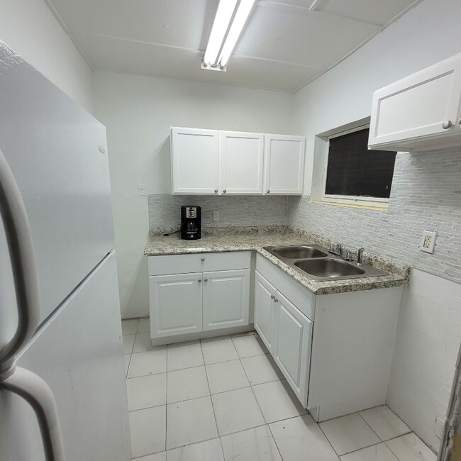 Foto del edificio - 1068 NW 31st St