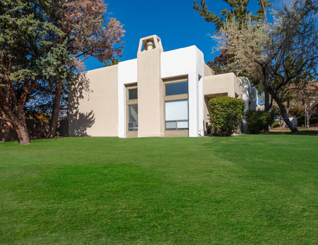 Foto del edificio - Mesa Del Oso