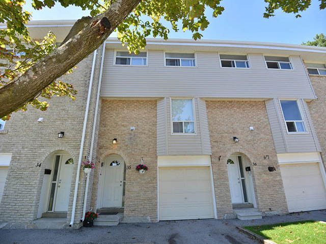 Photo du bâtiment - Creekside Townhomes