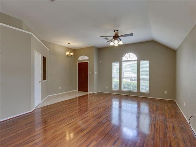 Foto del edificio - 4509 Shady Hollow Dr