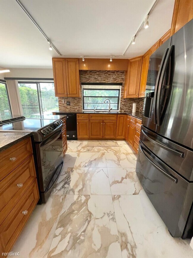 Building Photo - 3 br, 3 bath House - 6448 Sweet Maple Ln