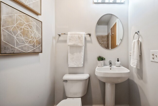 Foto del edificio - 1503 S State St