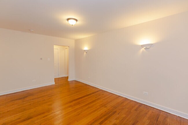 Foto del edificio - 2242 N Monticello Ave