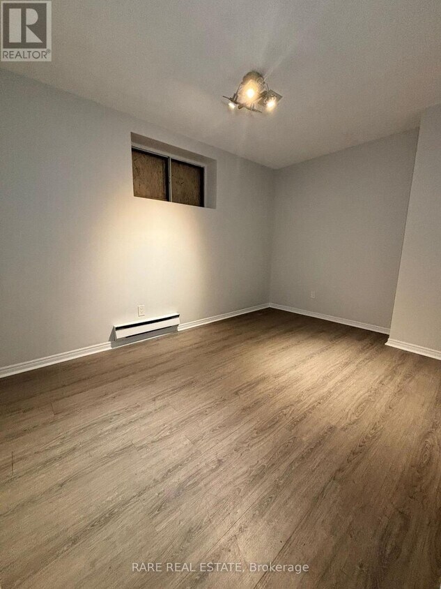 Photo du bâtiment - 120 Spencer Ave