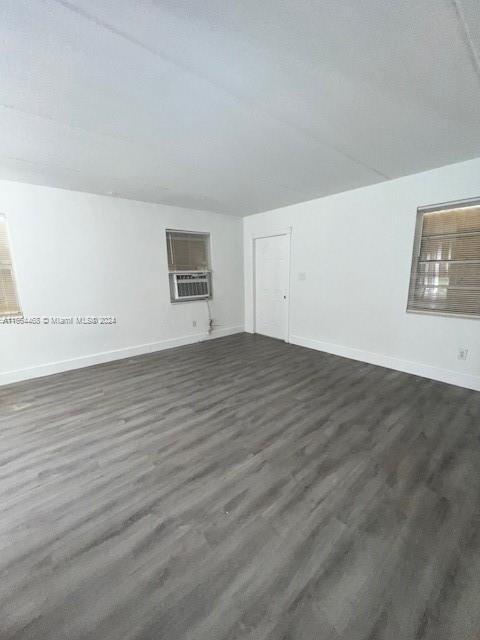 Foto del edificio - 1220 NW 3rd Ct