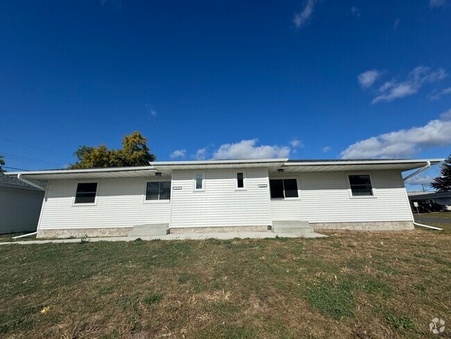 Building Photo - 2512 Henry Ave