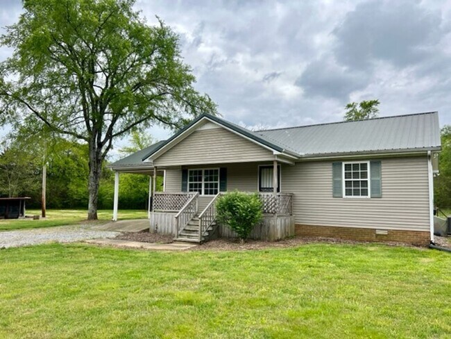 Building Photo - 2 br, 1.5 bath House - 4911 East Compton Rd.