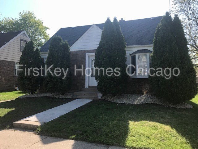 Primary Photo - 18026 School St