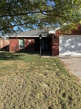 Building Photo - 105 Matador Ct