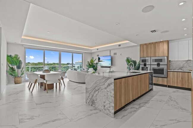 Foto del edificio - 1020 Sunset Point Rd