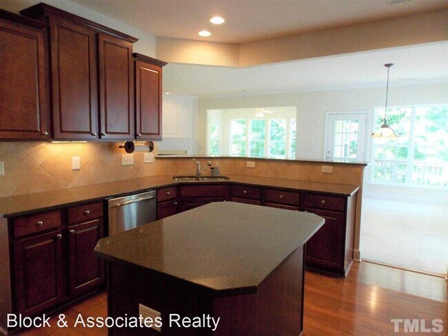 Building Photo - 5 br, 3 bath House - 1404 Ventnor Pl