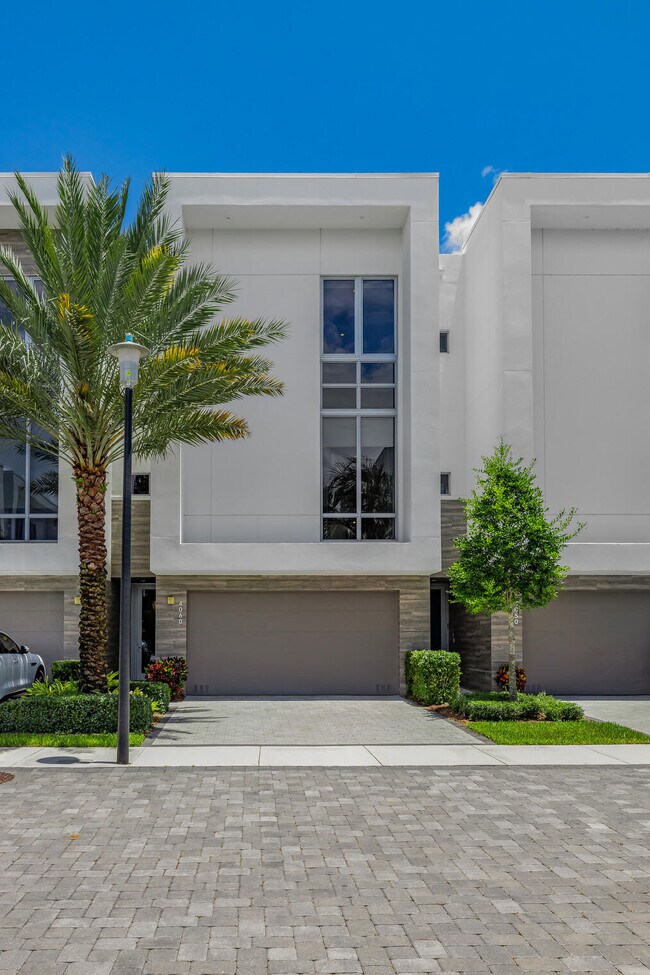 Foto del edificio - 4060 NW 17th Ave