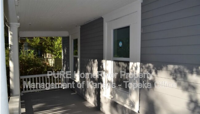 Building Photo - 1272 SW Mulvane St