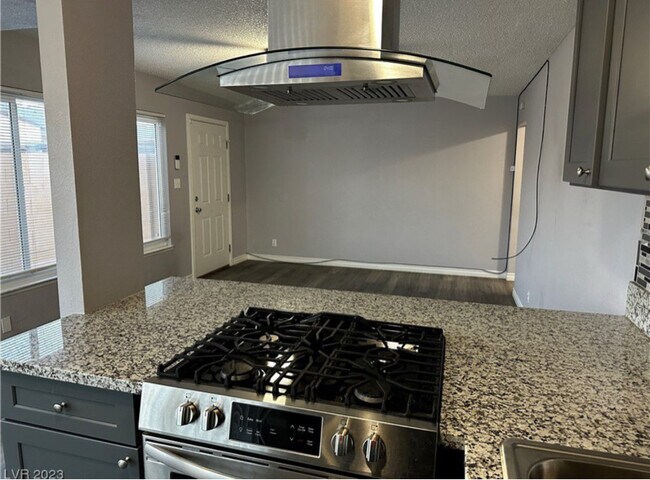 Foto del edificio - 3915 Cll Tereon