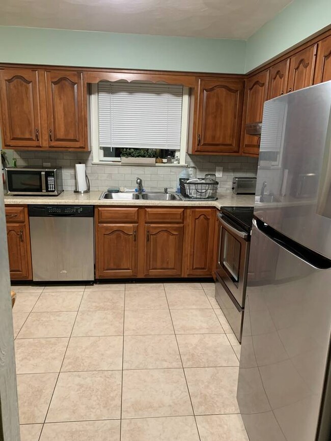 Kitchen - 2693 Penbrook Ln