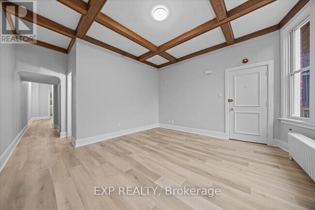 Building Photo - 486 Gilmour St