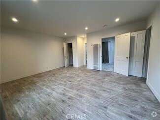 Building Photo - 1415 N Cherokee Ave