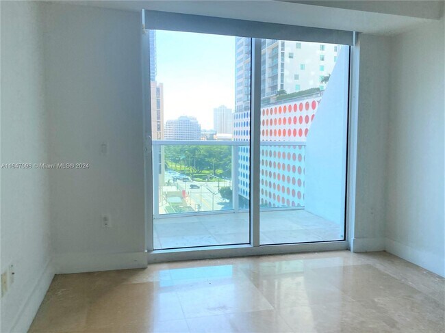 Foto del edificio - 41 SE 5th St
