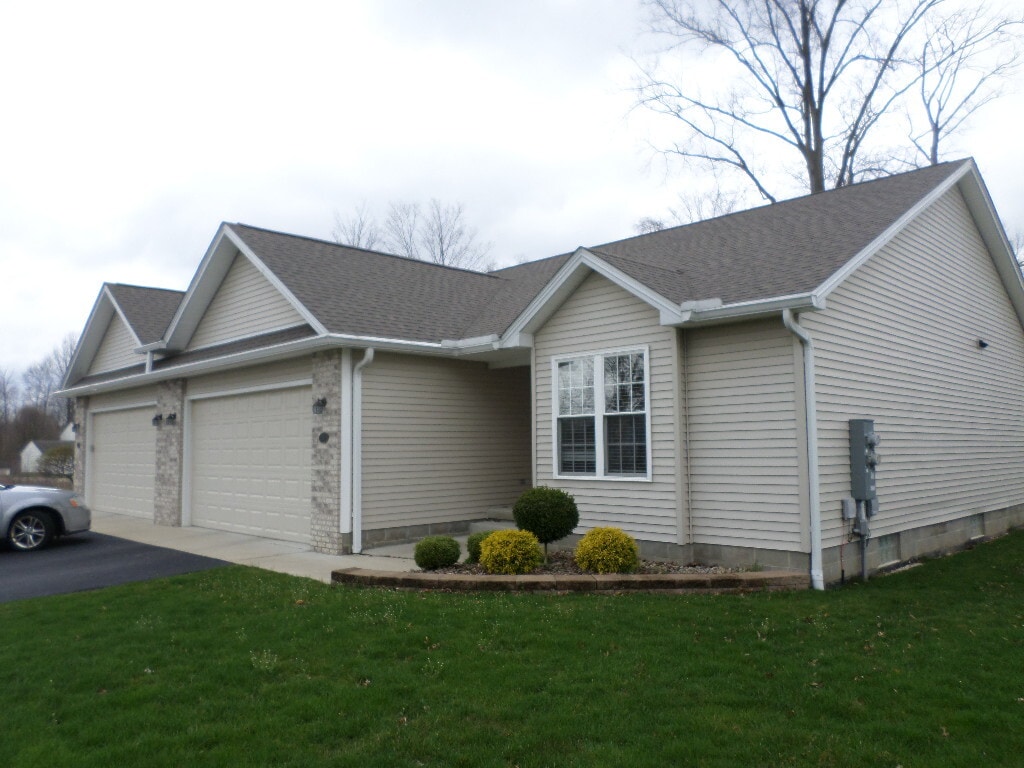3 Klines Cv, Girard, OH 44420 Condo for Rent in Girard, OH