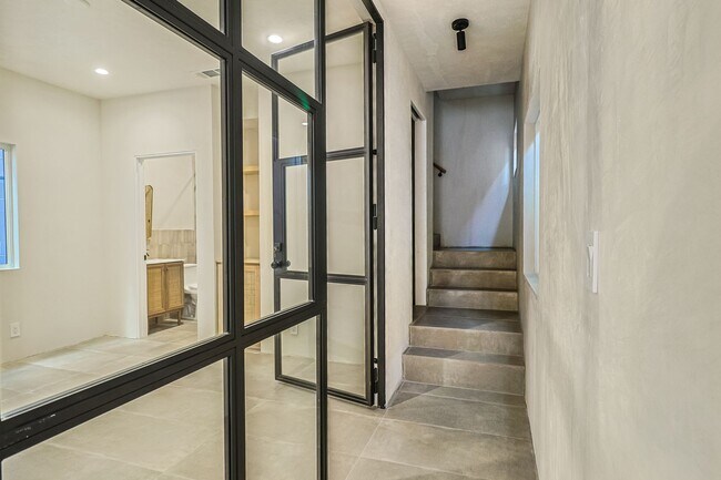 Foto del edificio - Beautiful 4 Bed House!