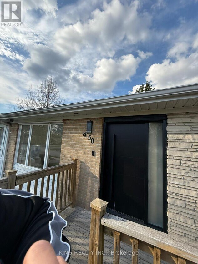 Primary Photo - 650 Mountview Pl
