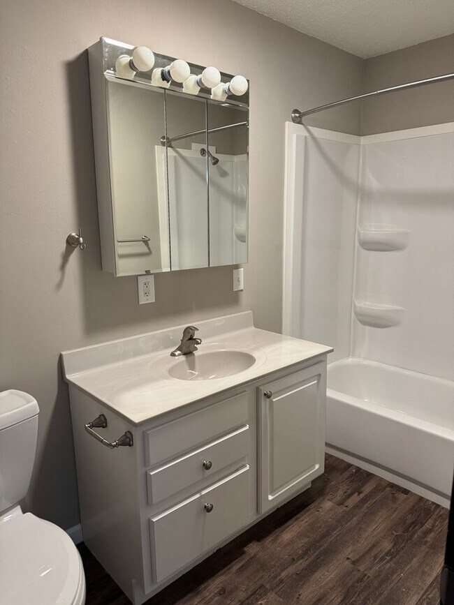 Building Photo - 1618 Anthony St