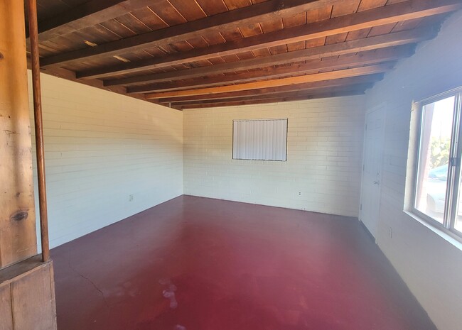 Foto del edificio - 3030 N Castro Ave