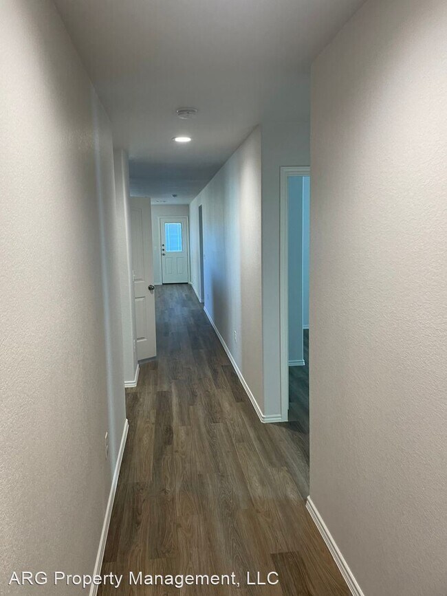 Building Photo - 4 br, 2 bath House - 10470 Red Orchid Drive