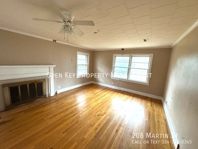 Building Photo - LEASE TO OWN this beautiful 3-bedroom, 2-b...