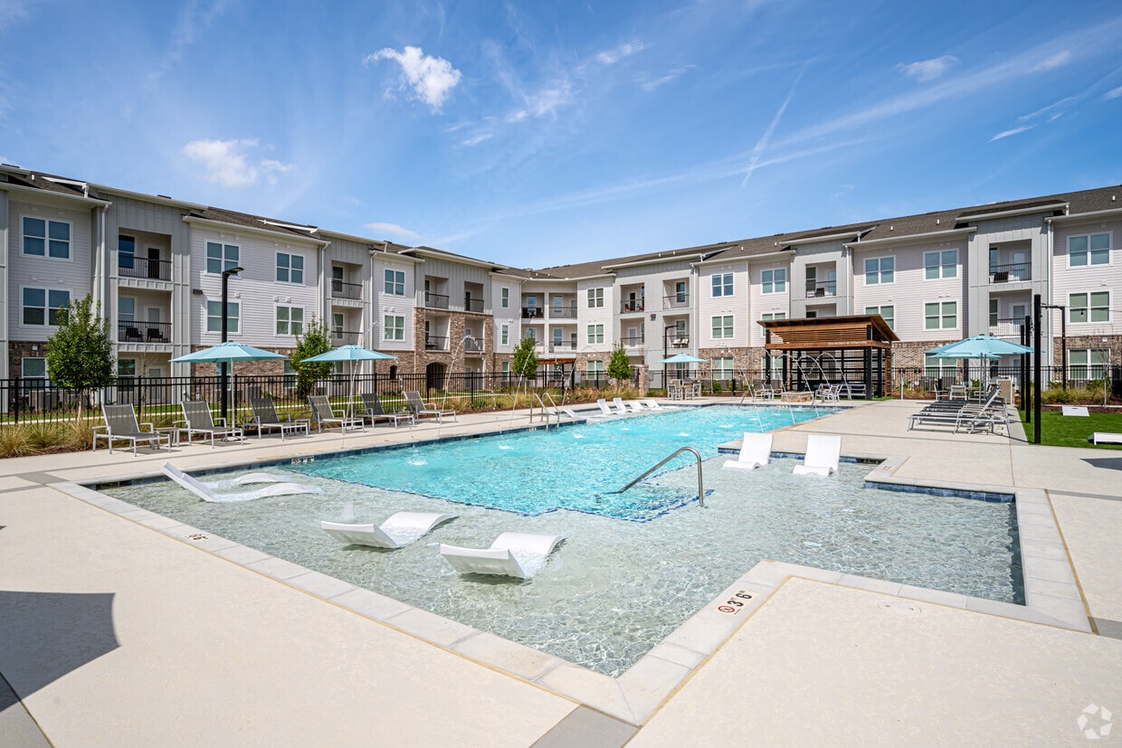 The Waters At Millerville Apartments in Baton Rouge, LA